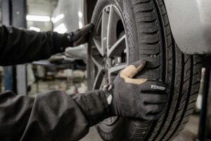 changement pneus voiture sèvres boulogne ville d'avray chaville